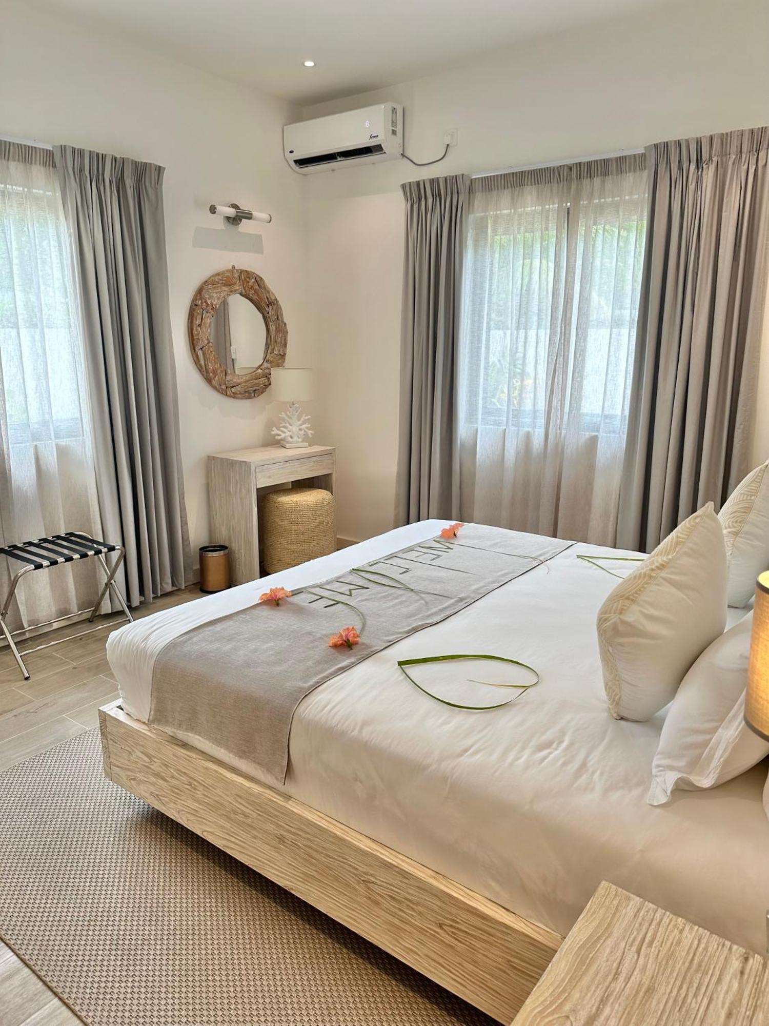 Pineapple Beach Villas Baie Lazare  المظهر الخارجي الصورة