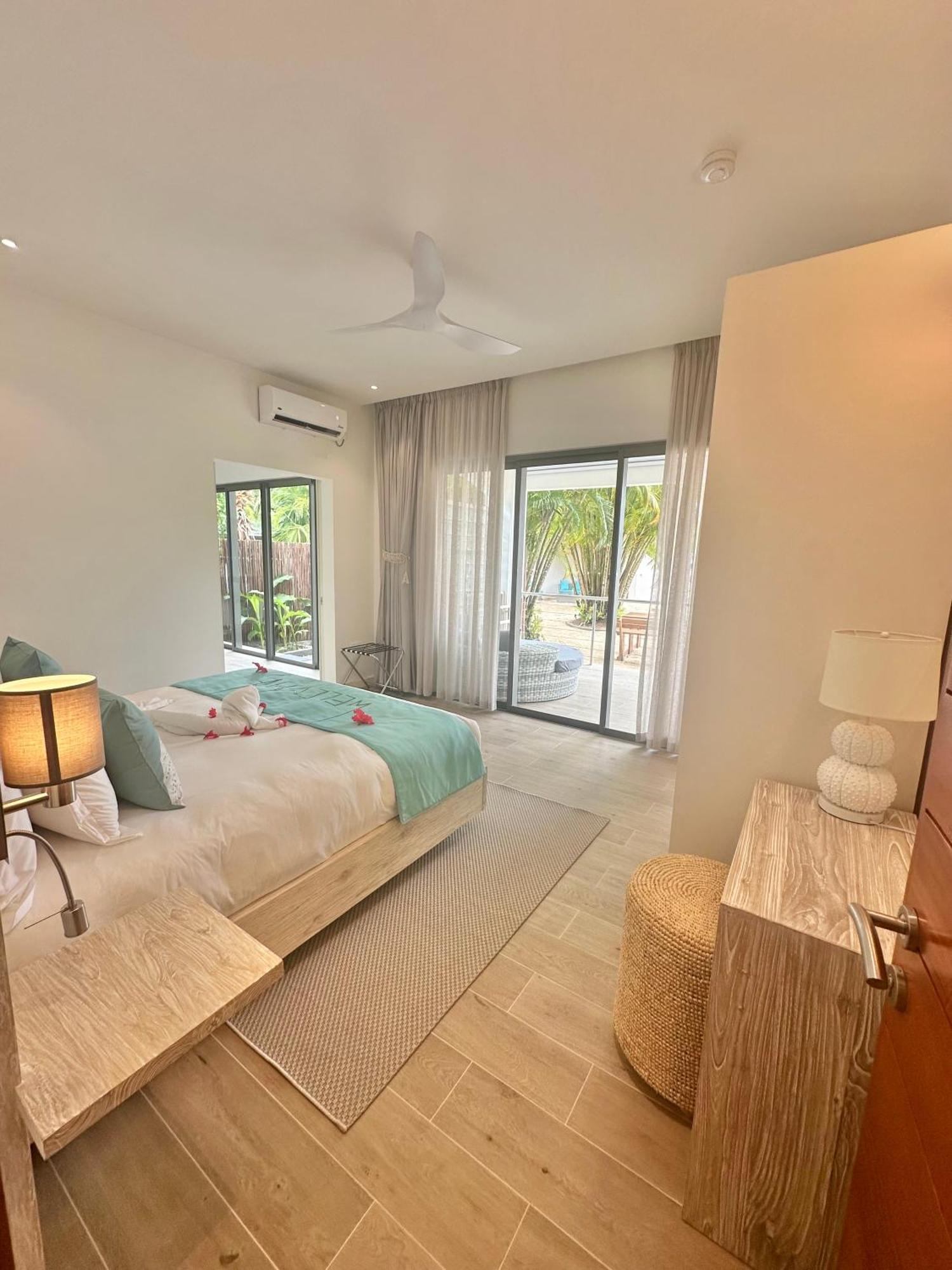 Pineapple Beach Villas Baie Lazare  المظهر الخارجي الصورة