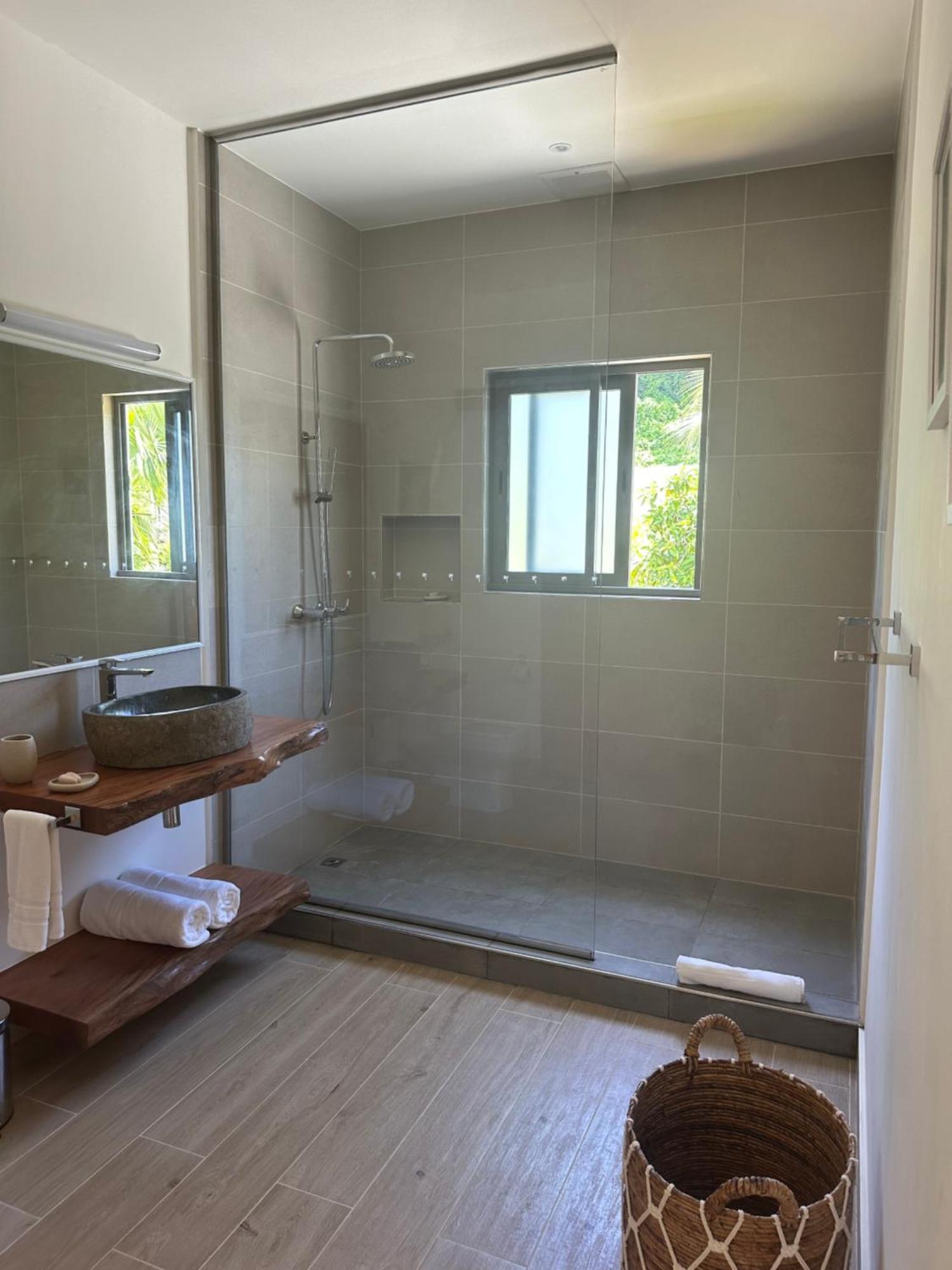 Pineapple Beach Villas Baie Lazare  المظهر الخارجي الصورة